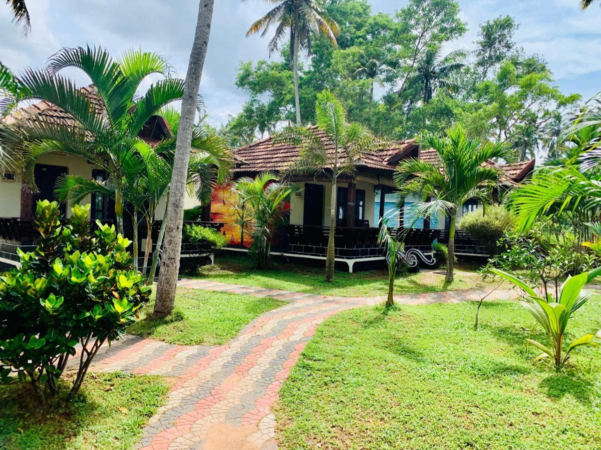 Maadathil Cottages Varkala Extérieur photo
