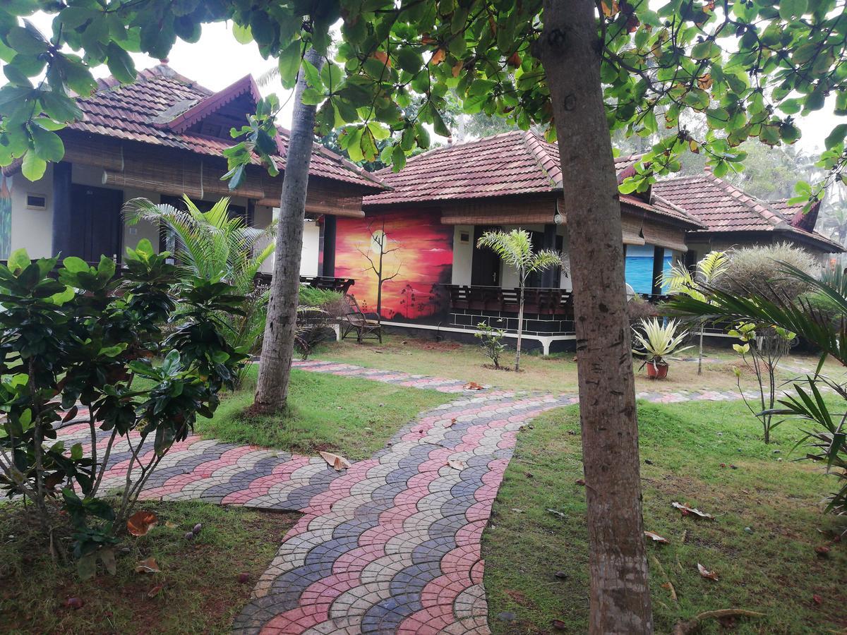 Maadathil Cottages Varkala Extérieur photo
